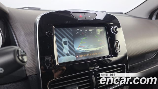 Renault Korea Clio Intens Panoramic 2019 — фото 16