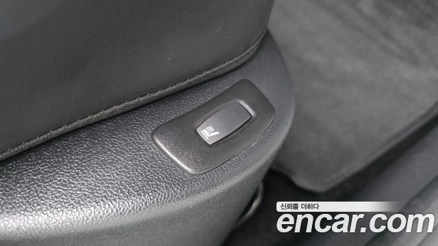 Renault Korea Clio Intens Panoramic 2019 — фото 28