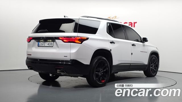 Chevrolet Traverse 3.6 AWD Redline 2023 — фото 2