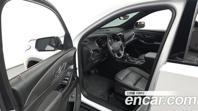 Chevrolet Traverse 3.6 AWD Redline 2023 — фото 10