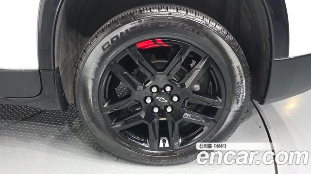 Chevrolet Traverse 3.6 AWD Redline 2023 — фото 27