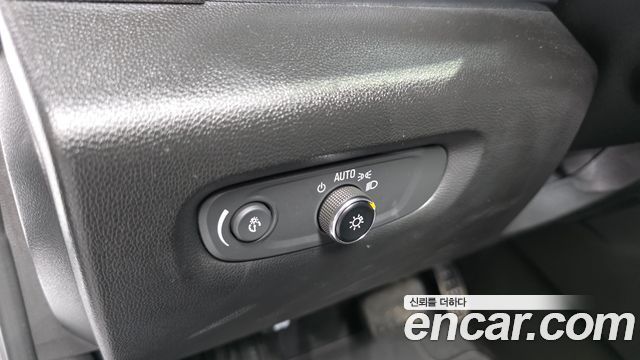 Chevrolet Traverse 3.6 AWD Redline 2023 — фото 36