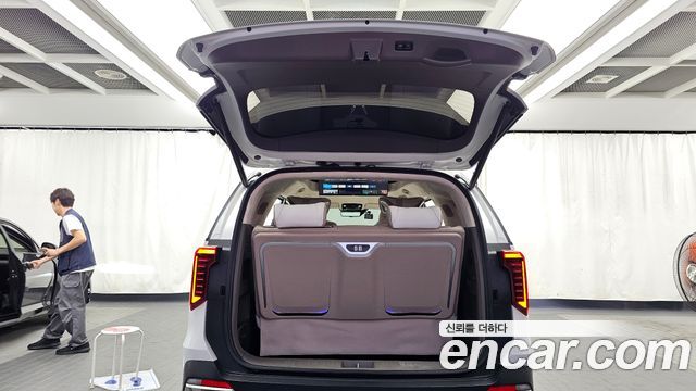 Kia Carnival (IV) HEV 9-Seater Hi-Limousine (Special vehicle) 2025 — фото 20