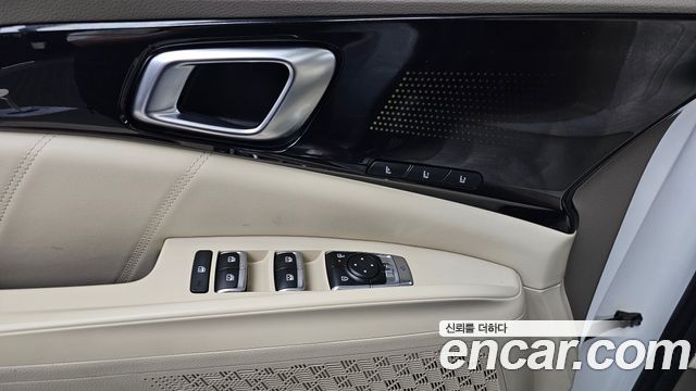 Kia Carnival (IV) HEV 9-Seater Hi-Limousine (Special vehicle) 2025 — фото 29
