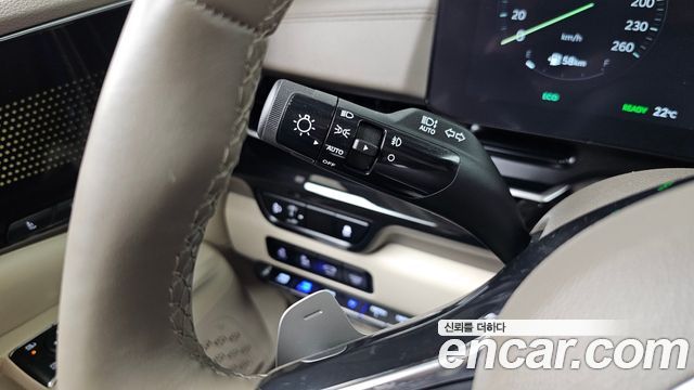 Kia Carnival (IV) HEV 9-Seater Hi-Limousine (Special vehicle) 2025 — фото 35