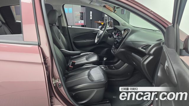 Chevrolet Spark LT 2019 — фото 15