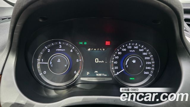 Hyundai Grandeur (HG) HG220 Diesel Premium 2016 — фото 8