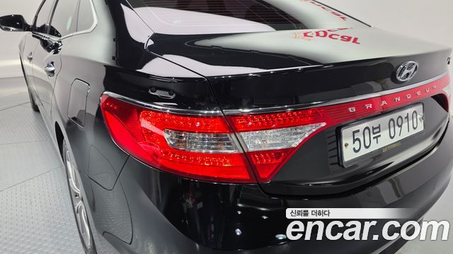 Hyundai Grandeur (HG) HG220 Diesel Premium 2016 — фото 23