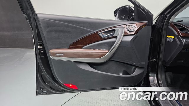 Hyundai Grandeur (HG) HG220 Diesel Premium 2016 — фото 24