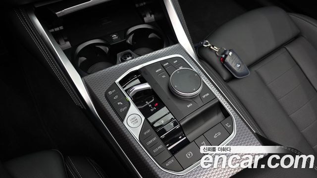 BMW 4 Series (G22) 420i M Sport Convertible 2025 — фото 9