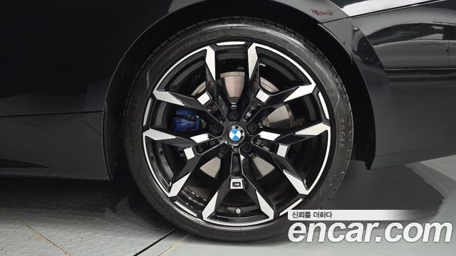BMW 4 Series (G22) 420i M Sport Convertible 2025 — фото 21