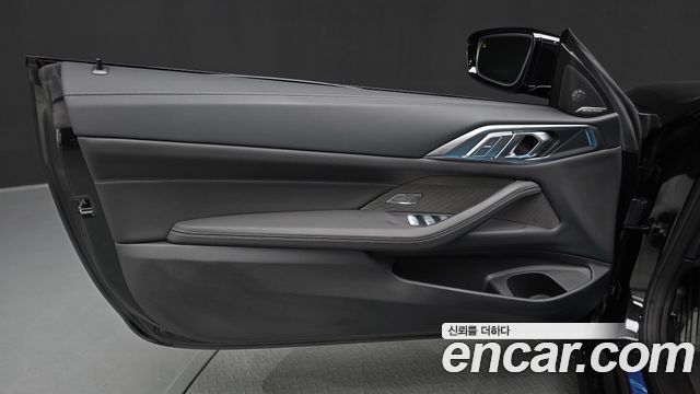 BMW 4 Series (G22) 420i M Sport Convertible 2025 — фото 24