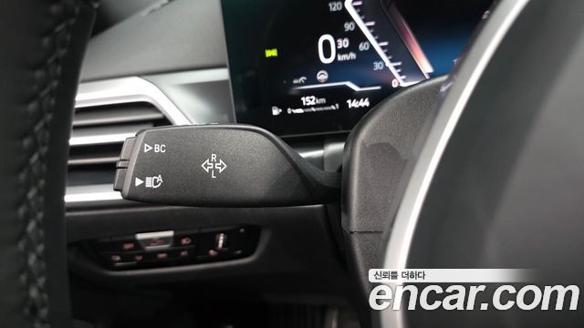 BMW 4 Series (G22) 420i M Sport Convertible 2025 — фото 29