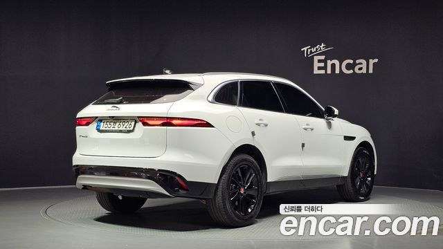 Jaguar F-PACE D200 SE 2022 — фото 2