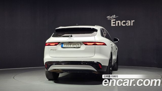 Jaguar F-PACE D200 SE 2022 — фото 4