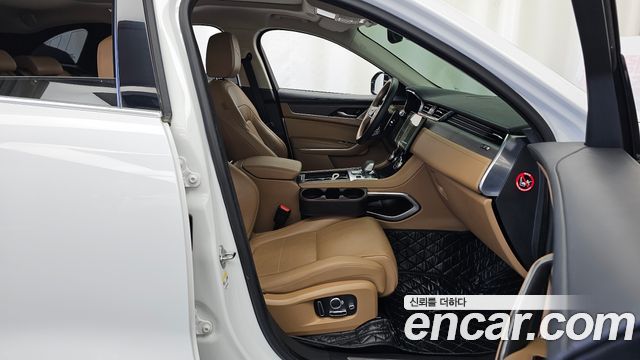 Jaguar F-PACE D200 SE 2022 — фото 11