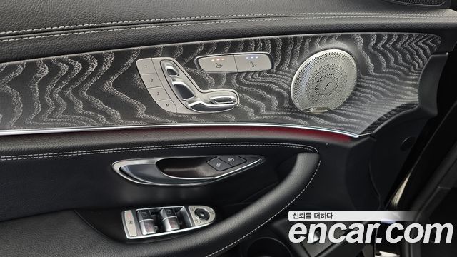 Mercedes-Benz E-Class (W213) E350 4MATIC AMG Line 2022 — фото 19