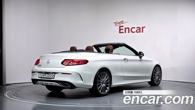 Mercedes-Benz C-Class (W205) C200 Cabriolet 2017 — фото 2