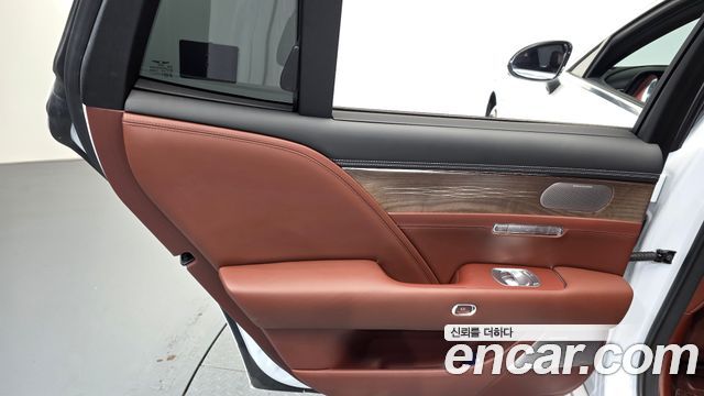 Genesis G90 (RS4) Gasoline 3.5 Turbo AWD 2025 — фото 25