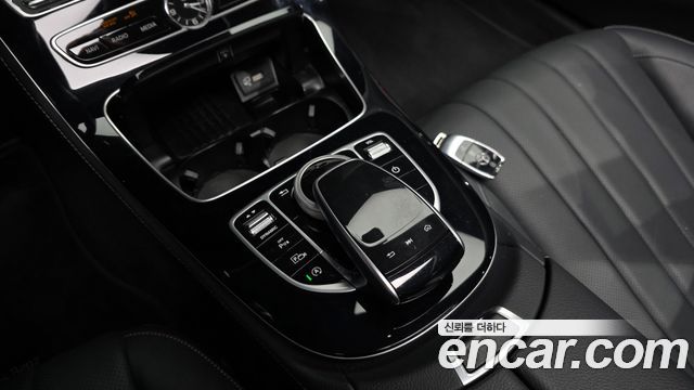 Mercedes-Benz E-Class (W213) E300 4MATIC Exclusive 2020 — фото 34