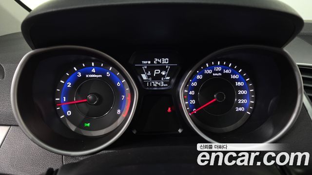 Hyundai Avante 1.6 GDi Smart Standard 2015 — фото 8
