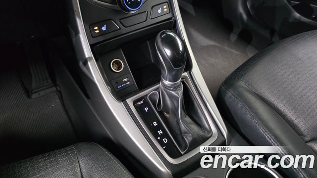 Hyundai Avante 1.6 GDi Smart Standard 2015 — фото 9
