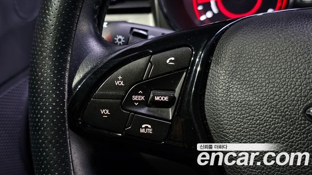 KG Mobility (SsangYong) Tivoli VX 2WD 2017 — фото 16