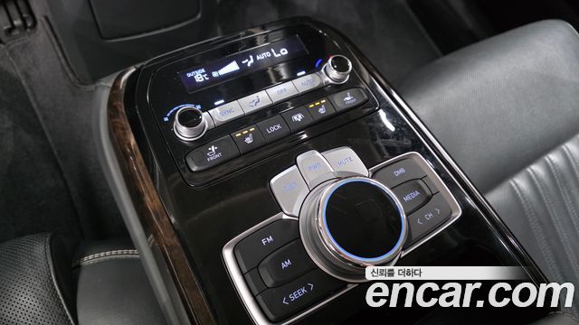 Genesis G90 3.8 Luxury 2019 — фото 18