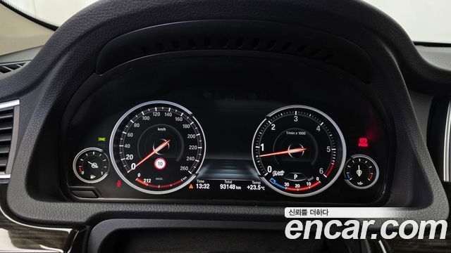 BMW 5 Series GT (F07) GT 30d xDrive 2016 — фото 8