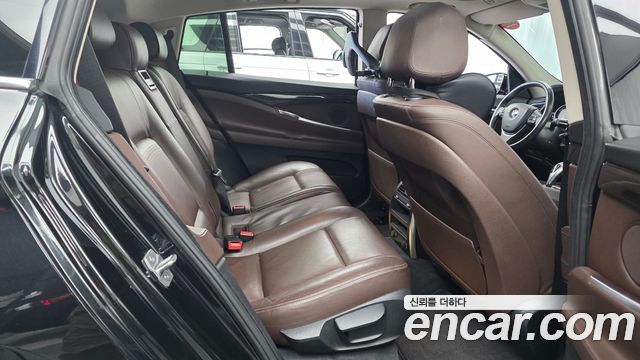 BMW 5 Series GT (F07) GT 30d xDrive 2016 — фото 12