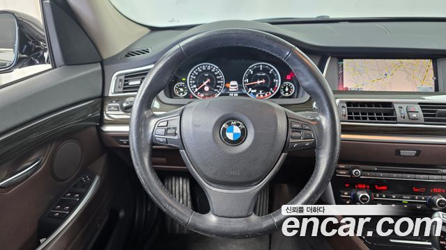 BMW 5 Series GT (F07) GT 30d xDrive 2016 — фото 13