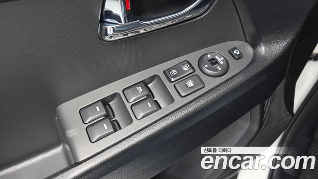 Kia Sportage R Diesel 2WD TLX High-Deluxe 2013 — фото 29