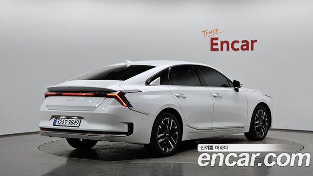 Kia K8 2.5 Gasoline 2WD Noblesse 2025 — фото 2
