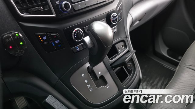 Hyundai Grand Starex Wagon 12-Seater Smart 2019 — фото 9