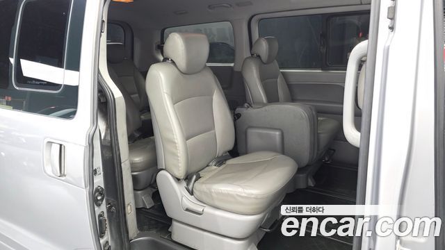 Hyundai Grand Starex Wagon 12-Seater Smart 2019 — фото 12
