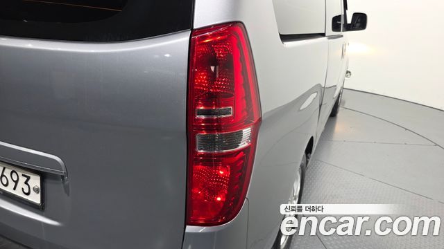 Hyundai Grand Starex Wagon 12-Seater Smart 2019 — фото 23