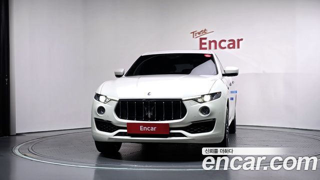 Maserati Levante 3.0 AWD GranLusso 2019 — фото 3