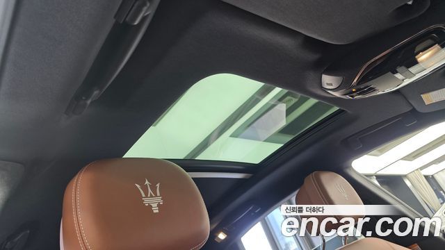 Maserati Levante 3.0 AWD GranLusso 2019 — фото 17