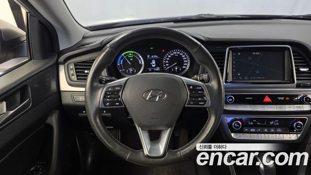 Hyundai Sonata New Rise Hybrid Modern 2018 — фото 13