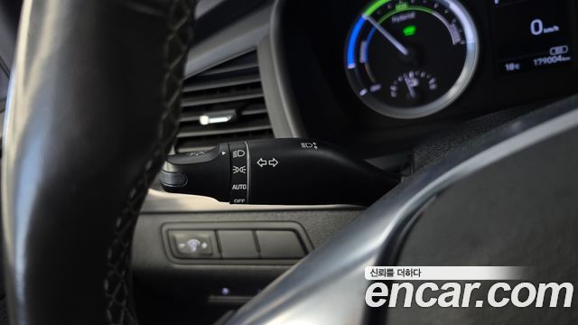 Hyundai Sonata New Rise Hybrid Modern 2018 — фото 27