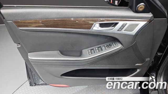 Genesis G80 3.3 GDI Premium Luxury 2017 — фото 24