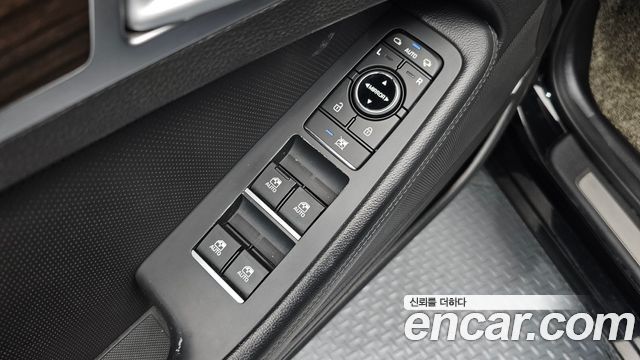 Genesis G80 3.3 GDI Premium Luxury 2017 — фото 28