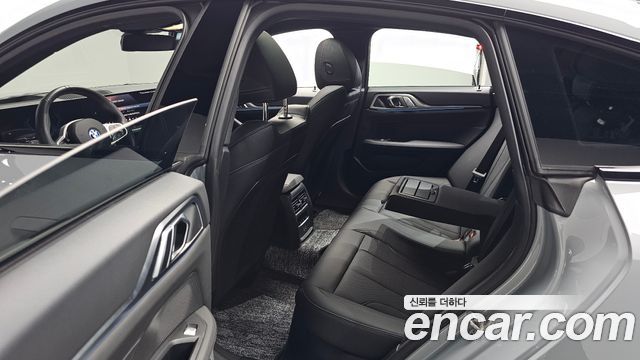 BMW i4 eDrive40 M Sports 2025 — фото 11