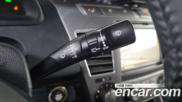 KG Mobility (SsangYong) Korando Turismo 4WD TX 11-seater 2016 — фото 15