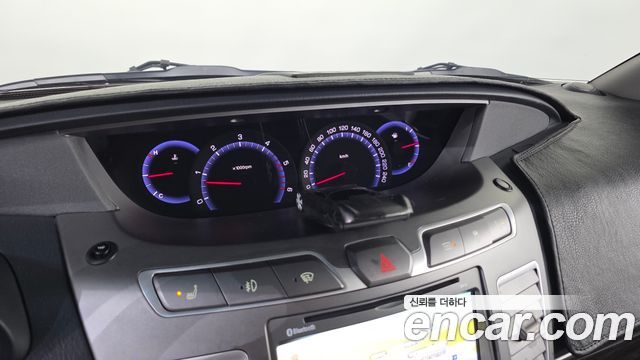 KG Mobility (SsangYong) Korando Turismo 4WD TX 11-seater 2016 — фото 16