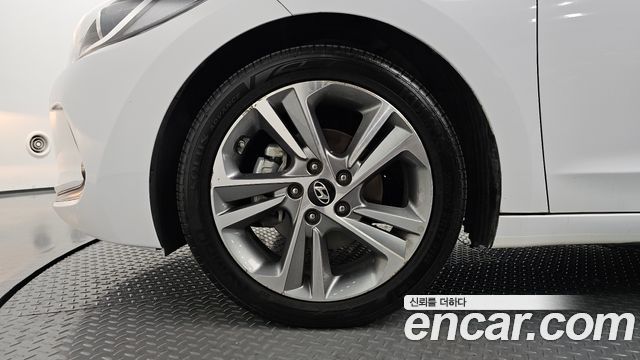 Hyundai Avante (AD) 1.6 GDI Value Plus 2017 — фото 5