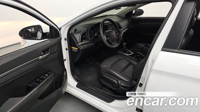 Hyundai Avante (AD) 1.6 GDI Value Plus 2017 — фото 10