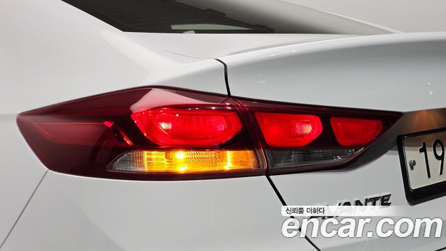 Hyundai Avante (AD) 1.6 GDI Value Plus 2017 — фото 24