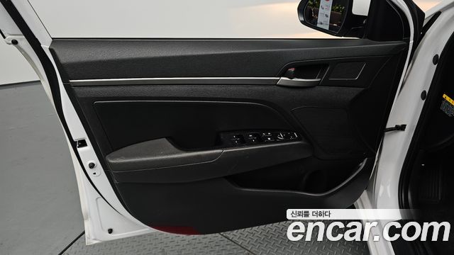 Hyundai Avante (AD) 1.6 GDI Value Plus 2017 — фото 25