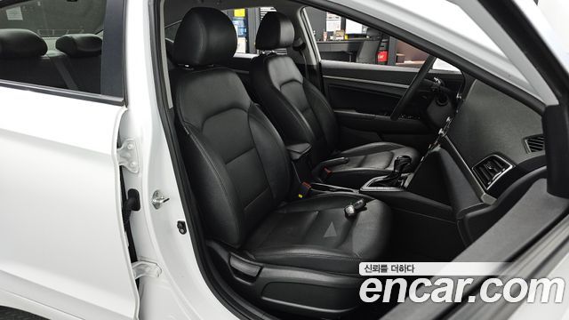 Hyundai Avante (AD) 1.6 GDI Value Plus 2017 — фото 27
